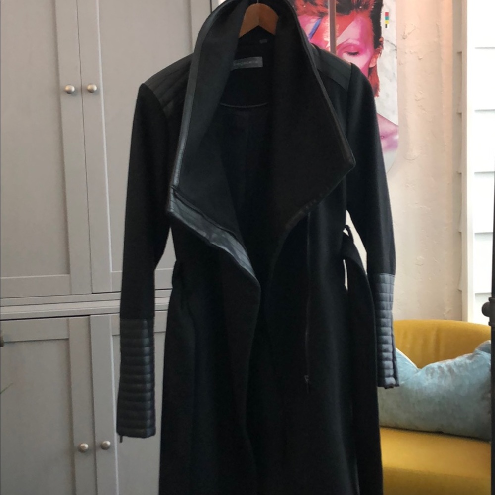 Women’s bagatelle coat size small.